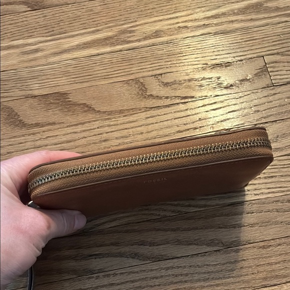 Fossil Brown Leather Clutch Wristlet - Picture 4 of 11